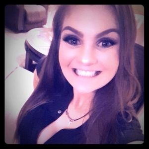 Meet your Posher, Leilani